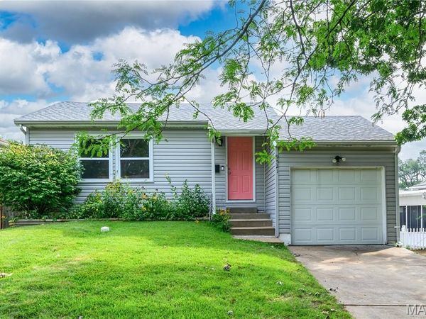 9521 Cloverhurst Drive , St Louis, MO 63123