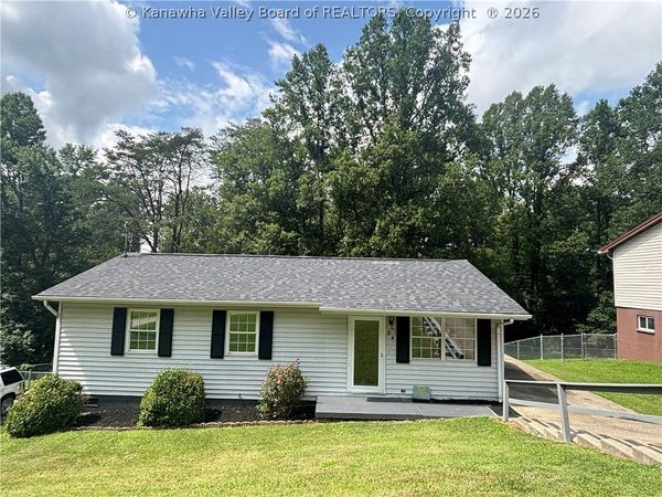 34 Beaver Drive, Hurricane, WV 25526