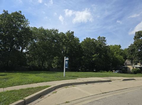 Main Photo