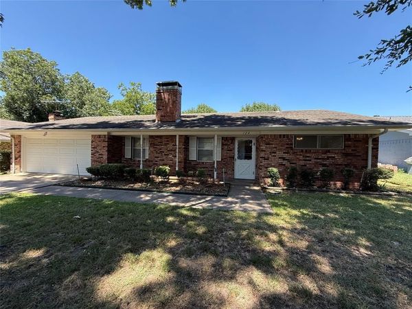 124 Poinsettia Circle, Terrell, TX 75160