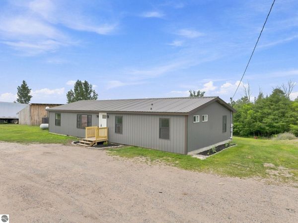 6773 43 Road N, Manton, MI 49663