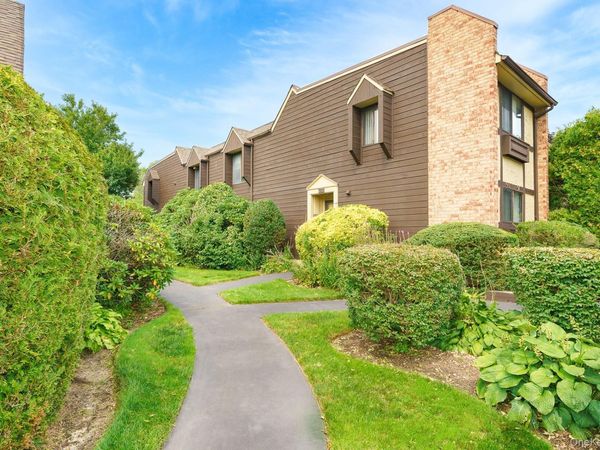 91 Southgate Circle , Massapequa Park, NY 11762