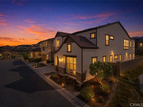 1090 Viejo Hills Drive, Lake Forest, CA 92610