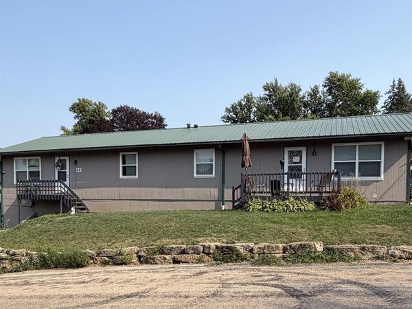 411 E Sycamore Street, ELIZABETH, IL 61028