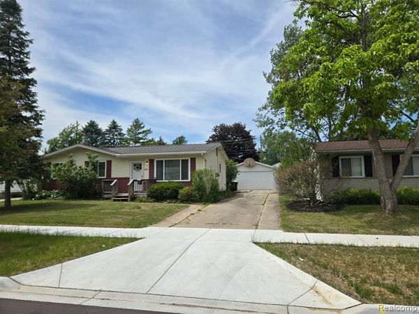 5264 Don Shenk Drive, Swartz Creek, Mi 48473
