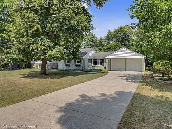 35950 Oakwood Lane, Westland, Mi 48186