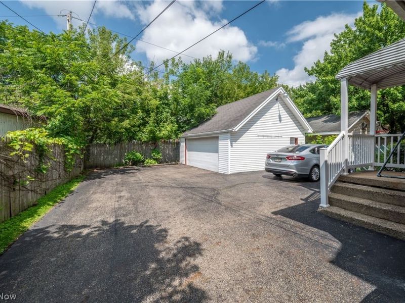 626 Woodbine Avenue SE, Warren, OH 44483 Photo 8