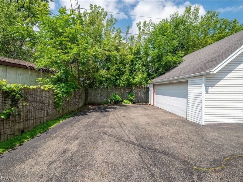 626 Woodbine Avenue SE, Warren, OH 44483 Photo 9