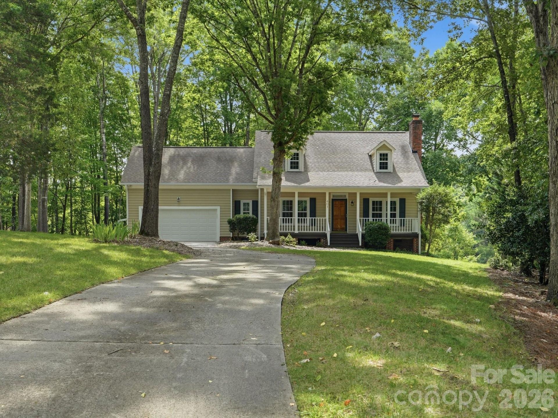 401 Brenwyck Court, Matthews, NC 28105 Main Photo