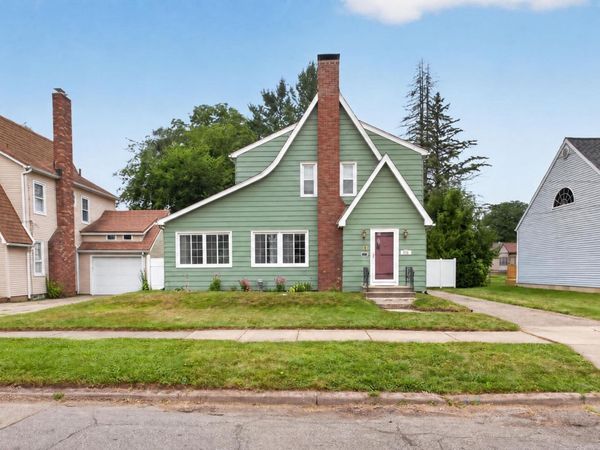 912 S Wisner Street, Jackson, MI 49203