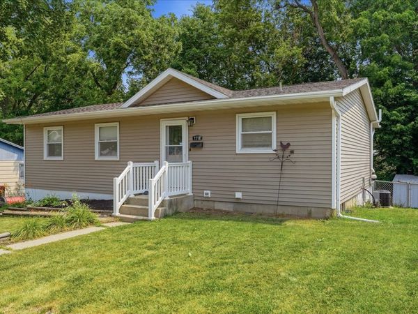 1118 Elm Place , Dixon, IL 61021