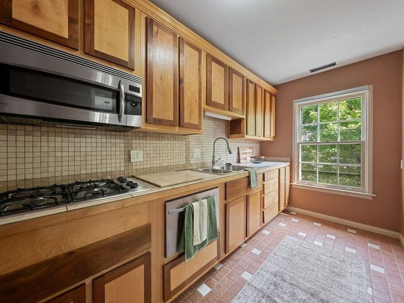 964 Madison Avenue , Unit E, Columbus, OH 43205 Photo 16