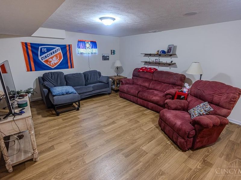 215 Timber Hill Drive, Hamilton, OH 45013 Photo 13