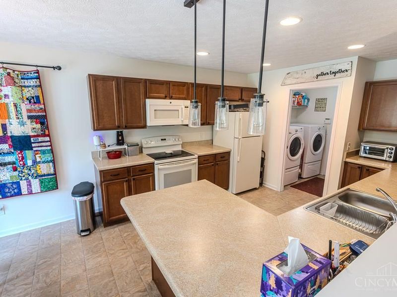 215 Timber Hill Drive, Hamilton, OH 45013 Photo 4