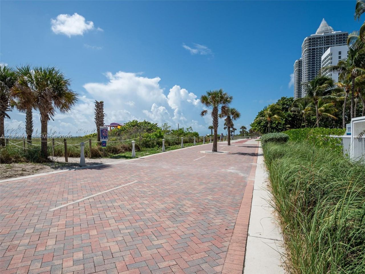 5005 Collins Ave, Unit 1506, Miami Beach, FL 33140 Photo