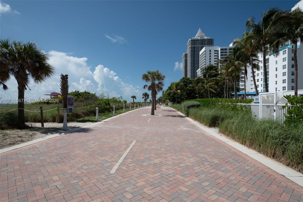 5005 Collins Ave, Unit 1506, Miami Beach, FL 33140 Photo