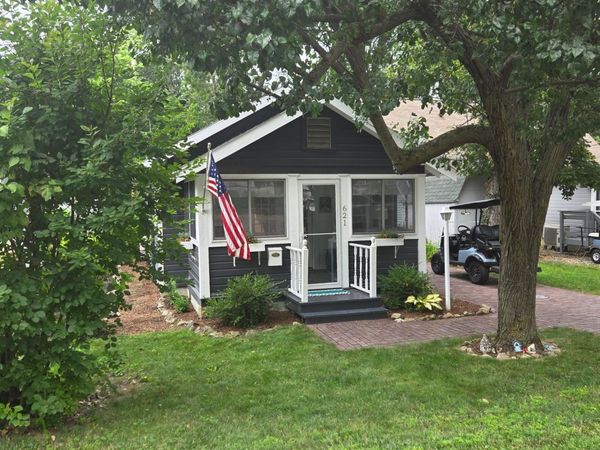621 E 5TH Street, Lakeside, OH 43440