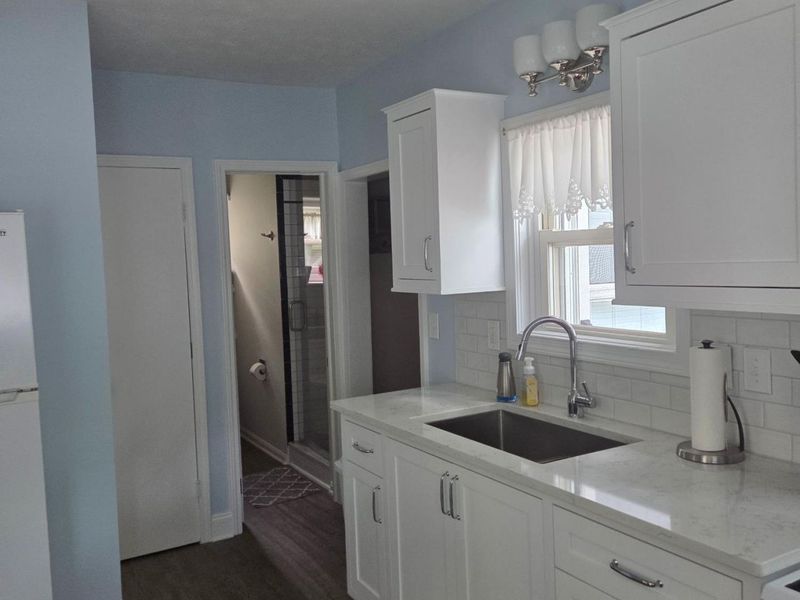 621 E 5TH Street, Lakeside, OH 43440 Photo 12