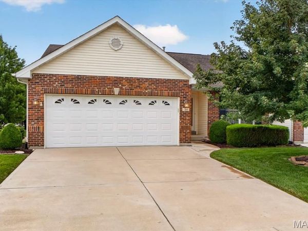 51 Huntgate Drive, Unit 9A, St Peters, MO 63376