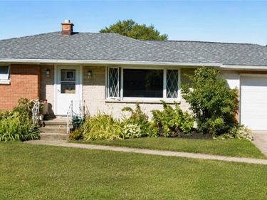 19 Cowing Street , Depew, NY 14043