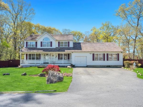 32 Prince Road , Rocky Point, NY 11778