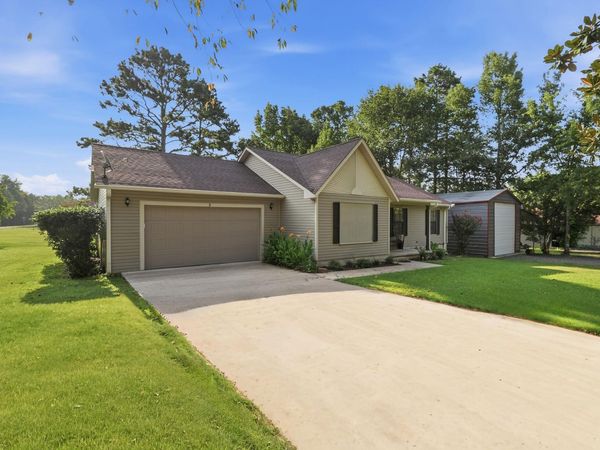 5 Trace Dr., Greers Ferry, AR 72067