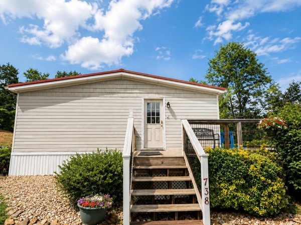 738 Autumns Peak Way, Sevierville, TN 37876
