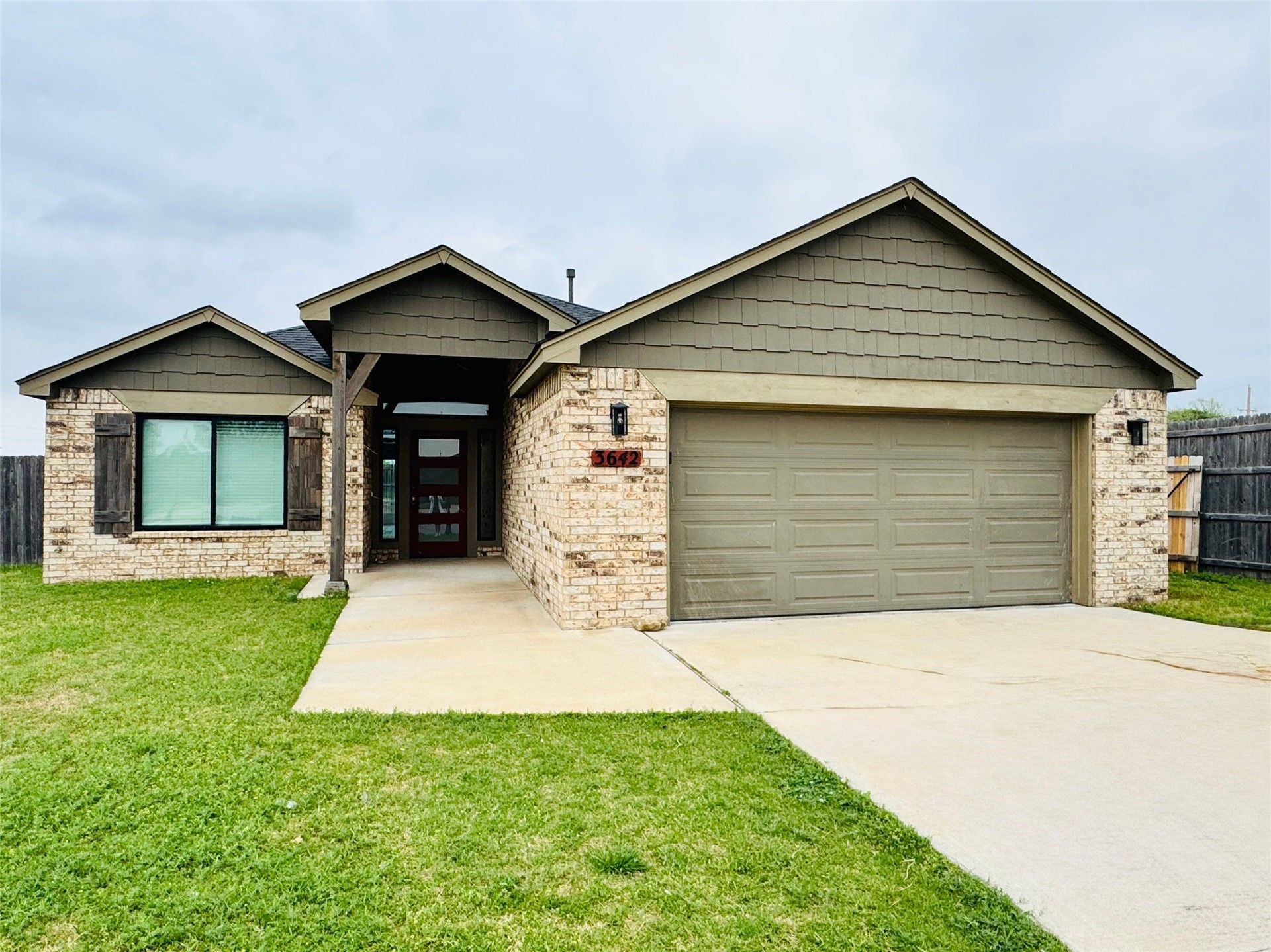 3642 E Cherryhill Court N, Broken Arrow, OK 74014 Main Photo