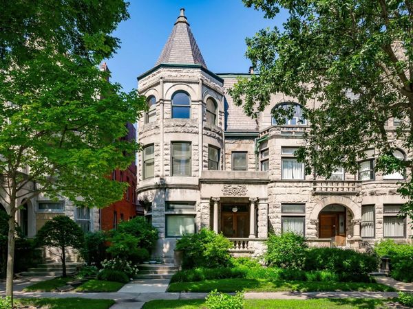 4942 S Ellis Avenue, Chicago, IL 60615