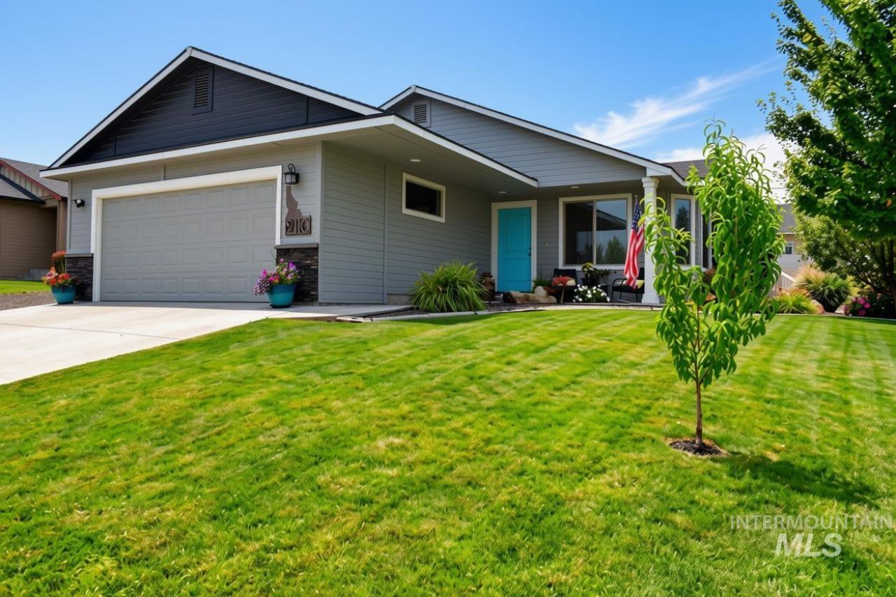 2110 E Ridgeview Avenue, Payette, ID 83661 Main Photo