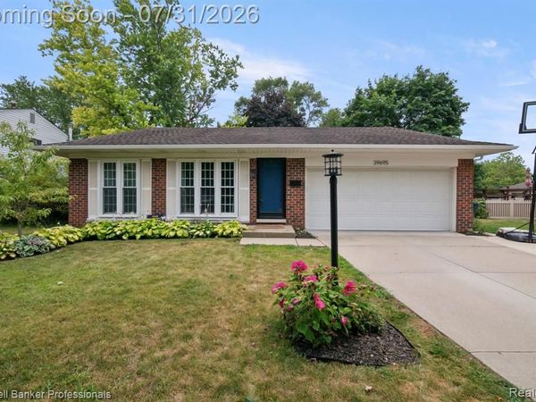 39695 Suzan Court, Plymouth Township, Mi 48170