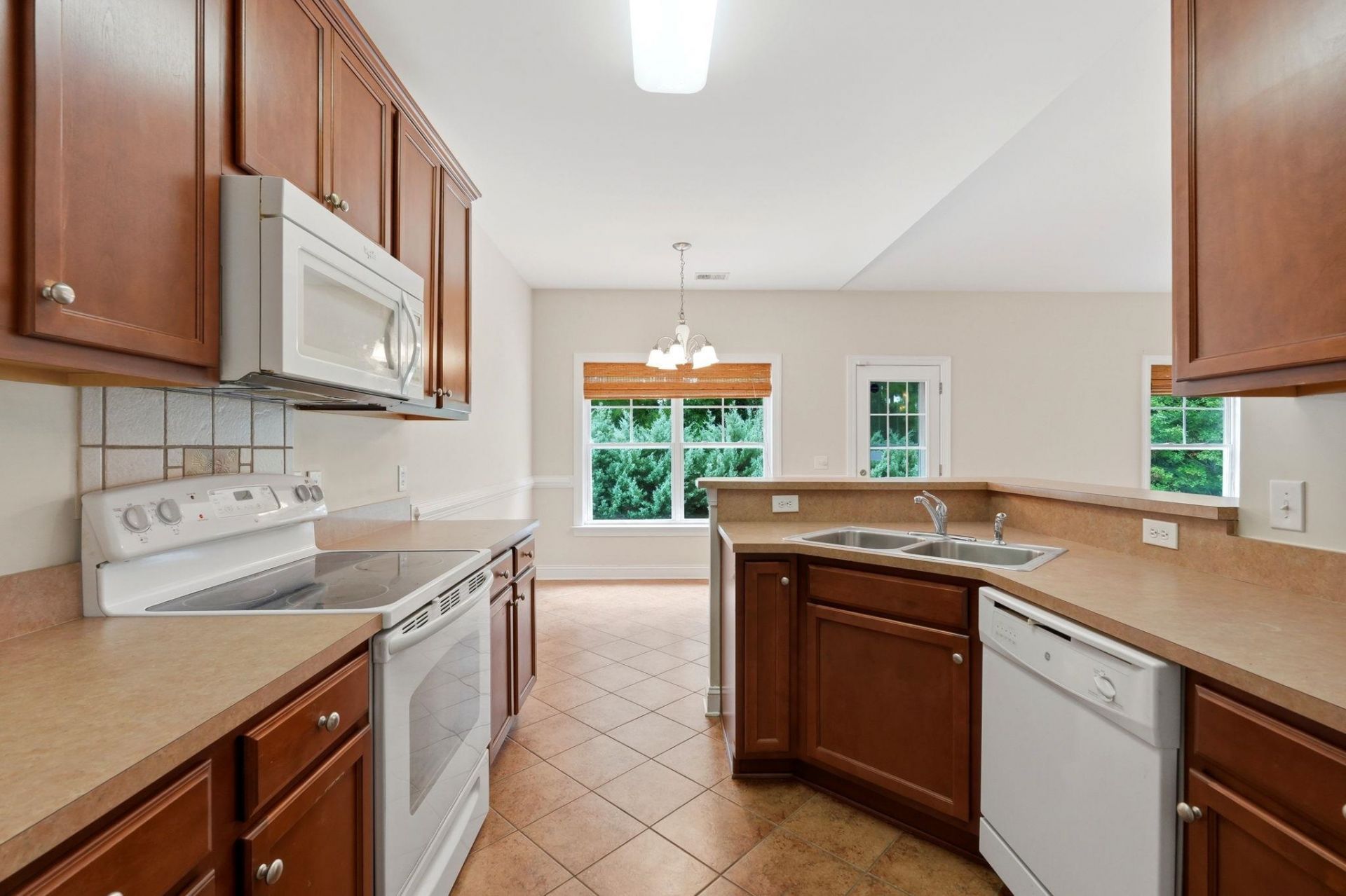 542 Battey Dr.  Photo 16