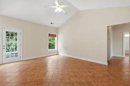 542 Battey Dr.  photo 4