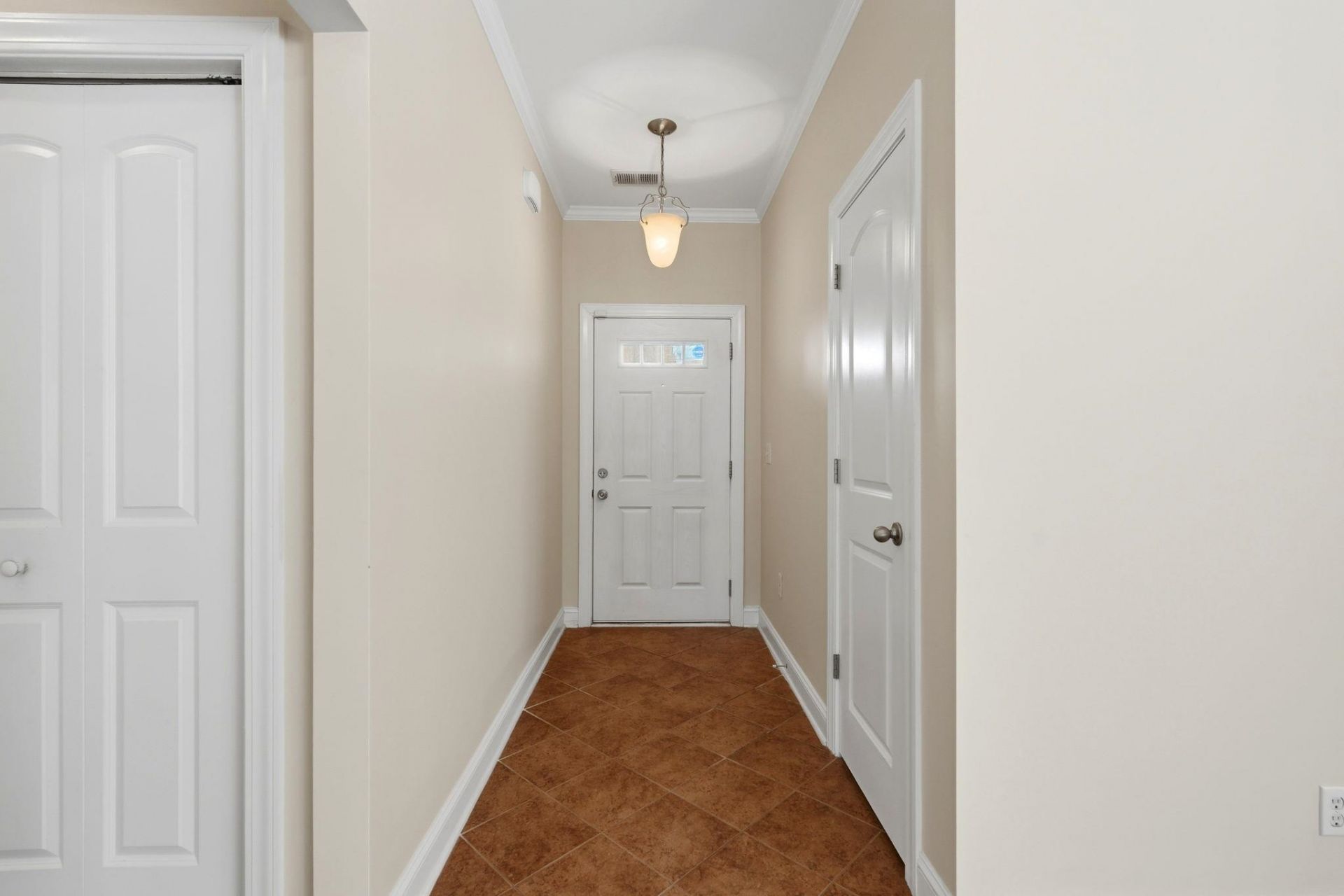 542 Battey Dr.  Photo 5