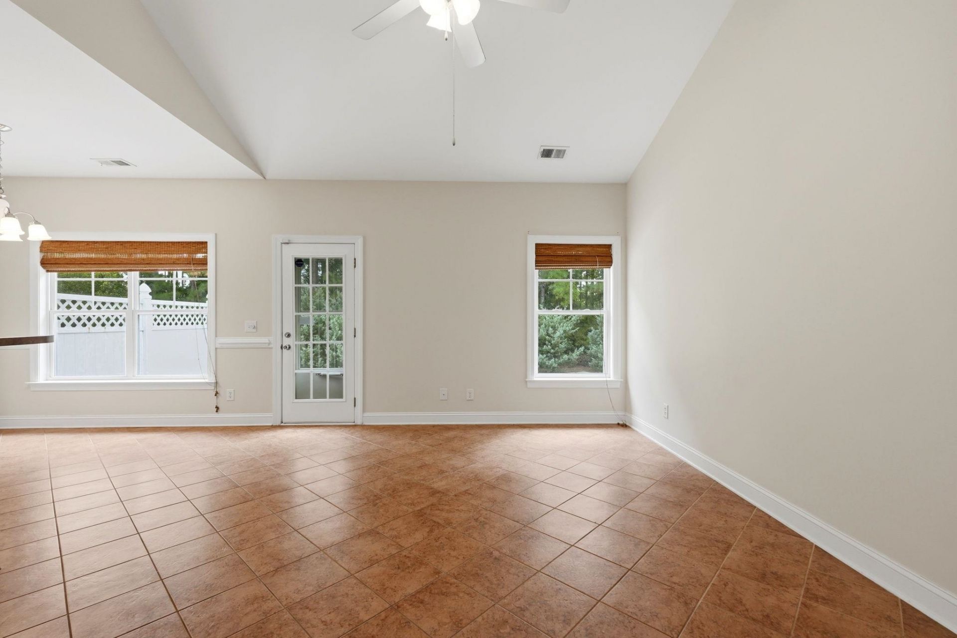 542 Battey Dr.  Photo 8