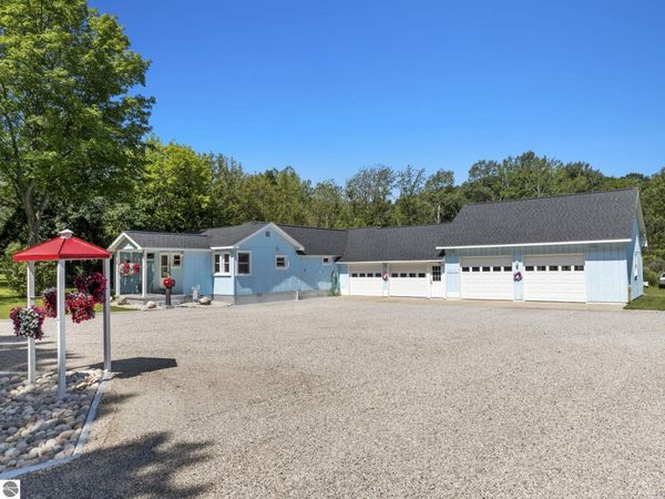 9705 Carter E, Traverse City, MI 49684