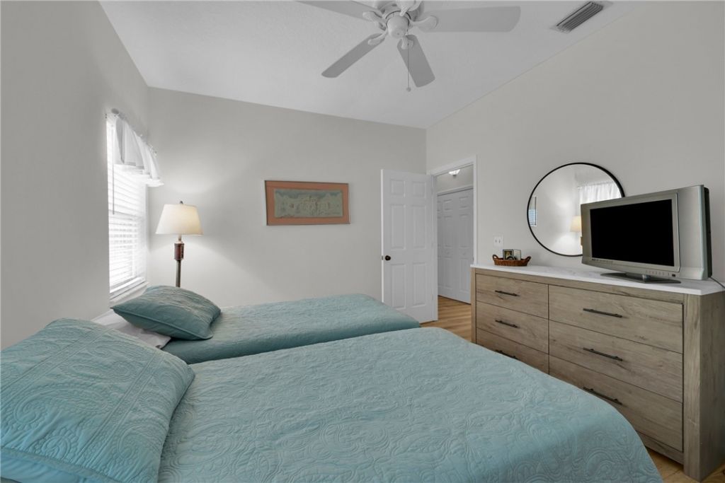 1930 Juniper Terrace, Vero Beach, FL 32962 Photo