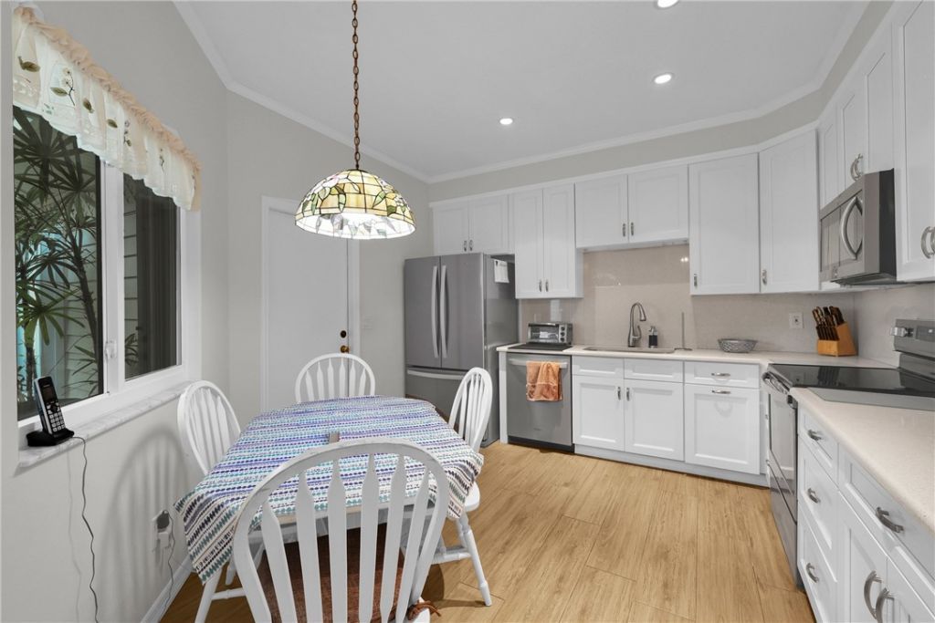 1930 Juniper Terrace, Vero Beach, FL 32962 Photo