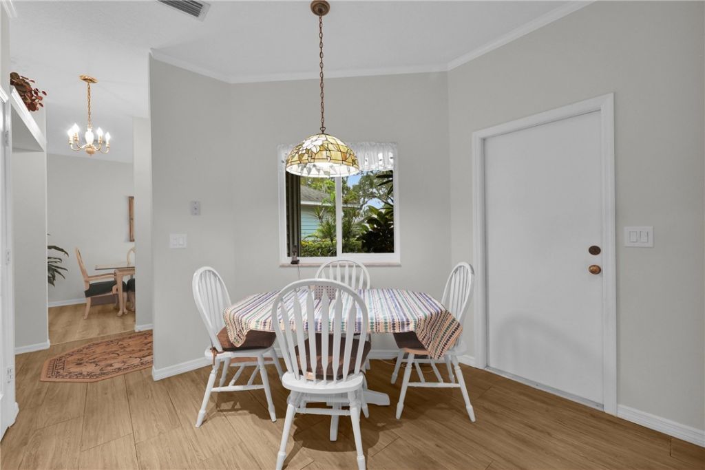 1930 Juniper Terrace, Vero Beach, FL 32962 Photo