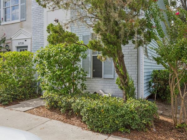5720 DALDEN DRIVE , Unit 5720, TAMPA, FL 33617