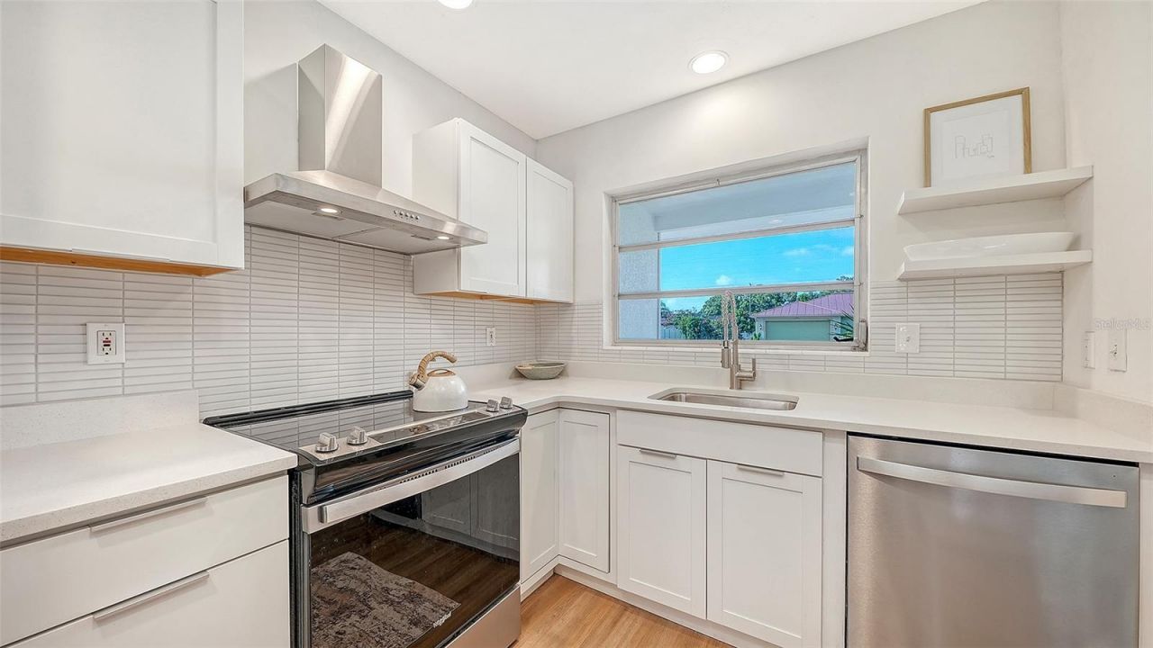 2719 Temple Street, Sarasota, FL 34239 Photo