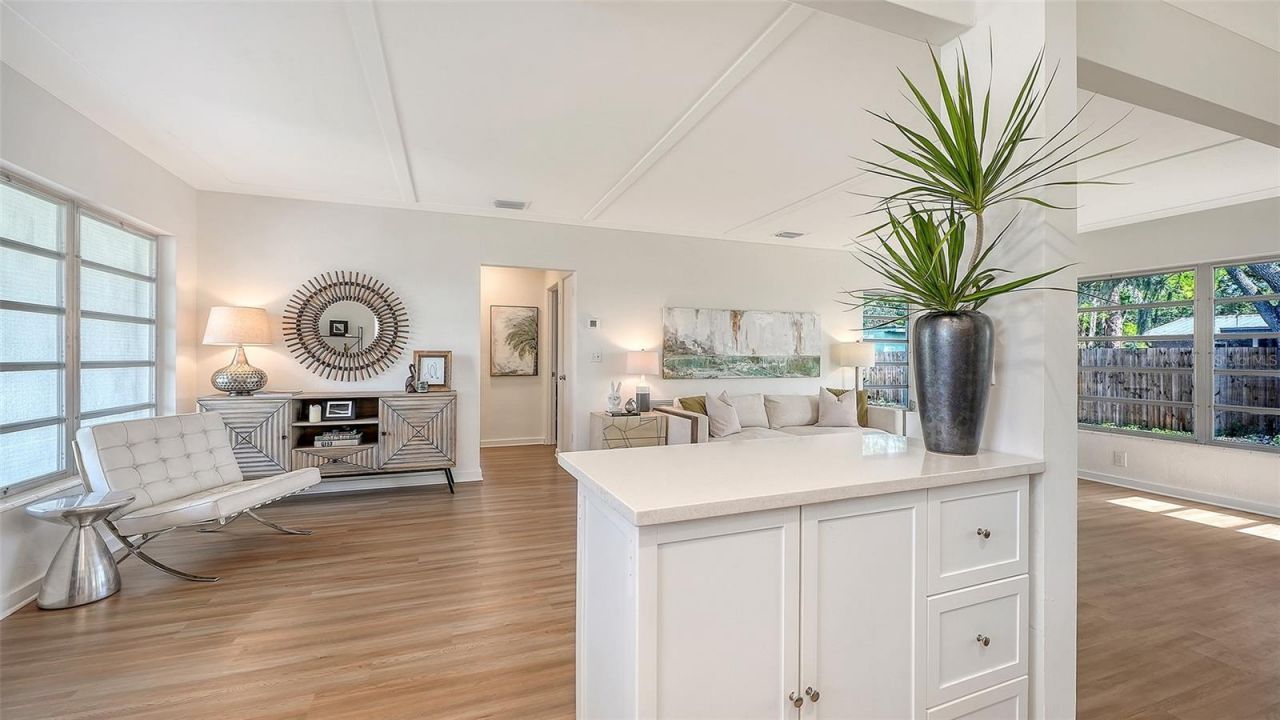 2719 Temple Street, Sarasota, FL 34239 Photo