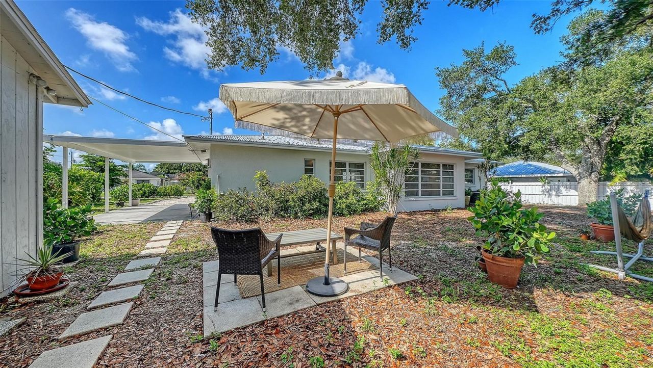 2719 Temple Street, Sarasota, FL 34239 Photo