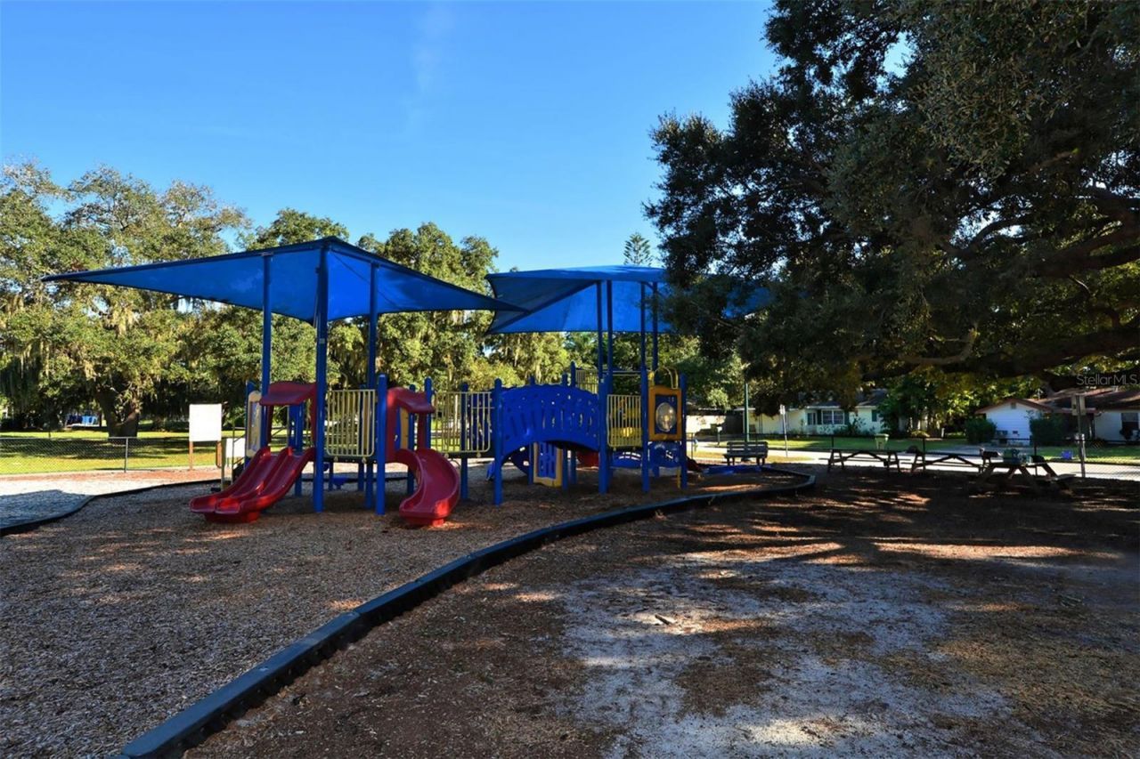 2719 Temple Street, Sarasota, FL 34239 Photo