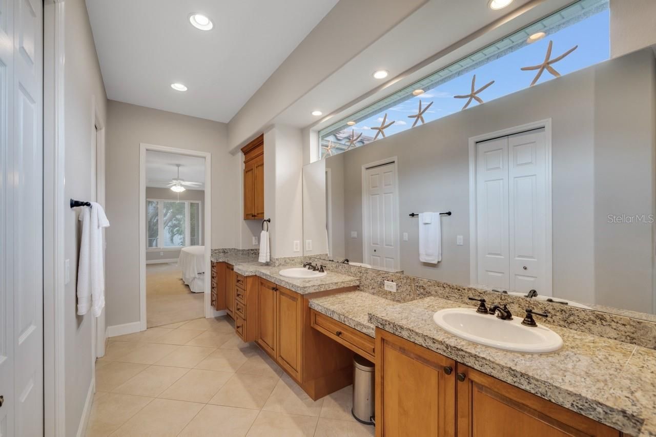 5918 Bahama Shores Drive S, Saint Petersburg, FL 33705 Photo