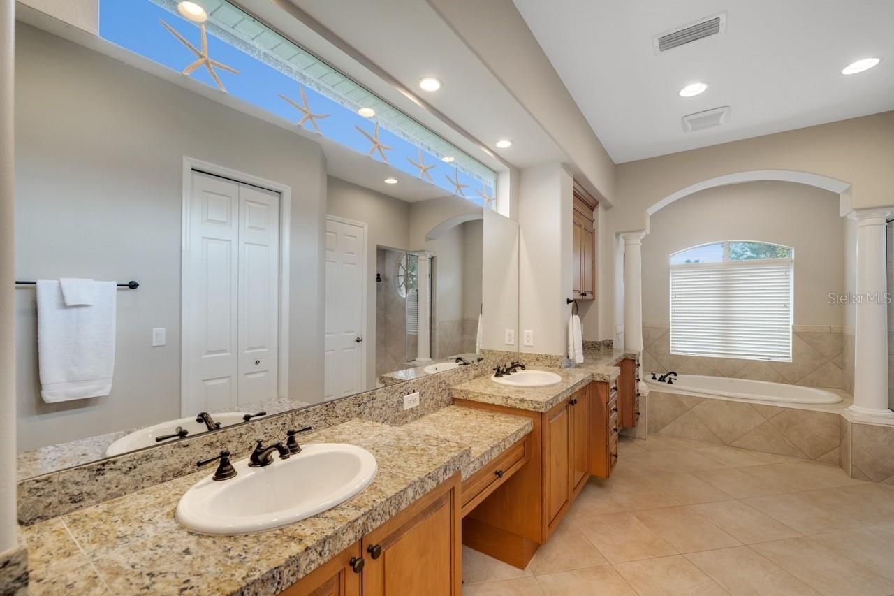 5918 Bahama Shores Drive S, Saint Petersburg, FL 33705 Photo
