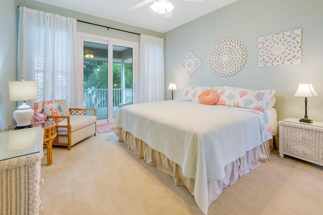 5918 Bahama Shores Drive S, Saint Petersburg, FL 33705 Photo
