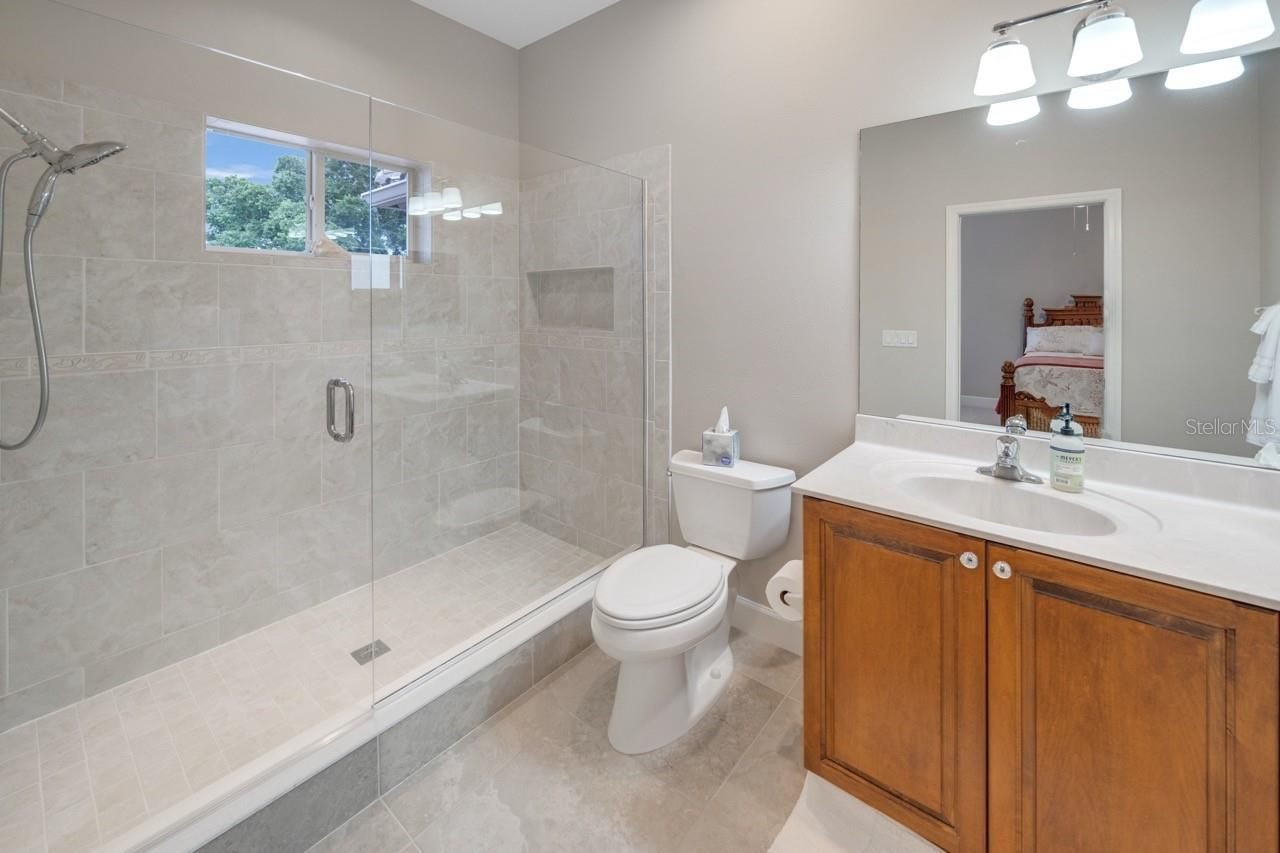 5918 Bahama Shores Drive S, Saint Petersburg, FL 33705 Photo