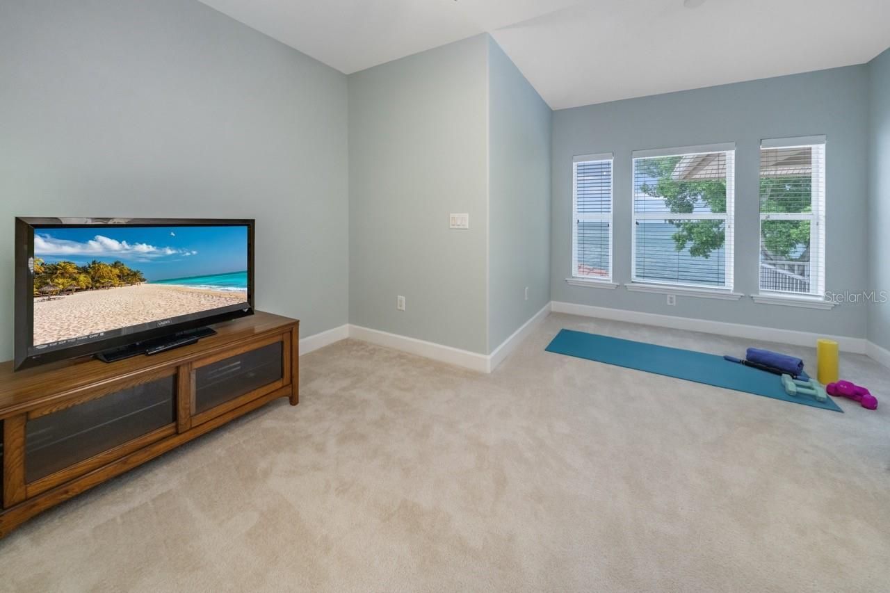 5918 Bahama Shores Drive S, Saint Petersburg, FL 33705 Photo