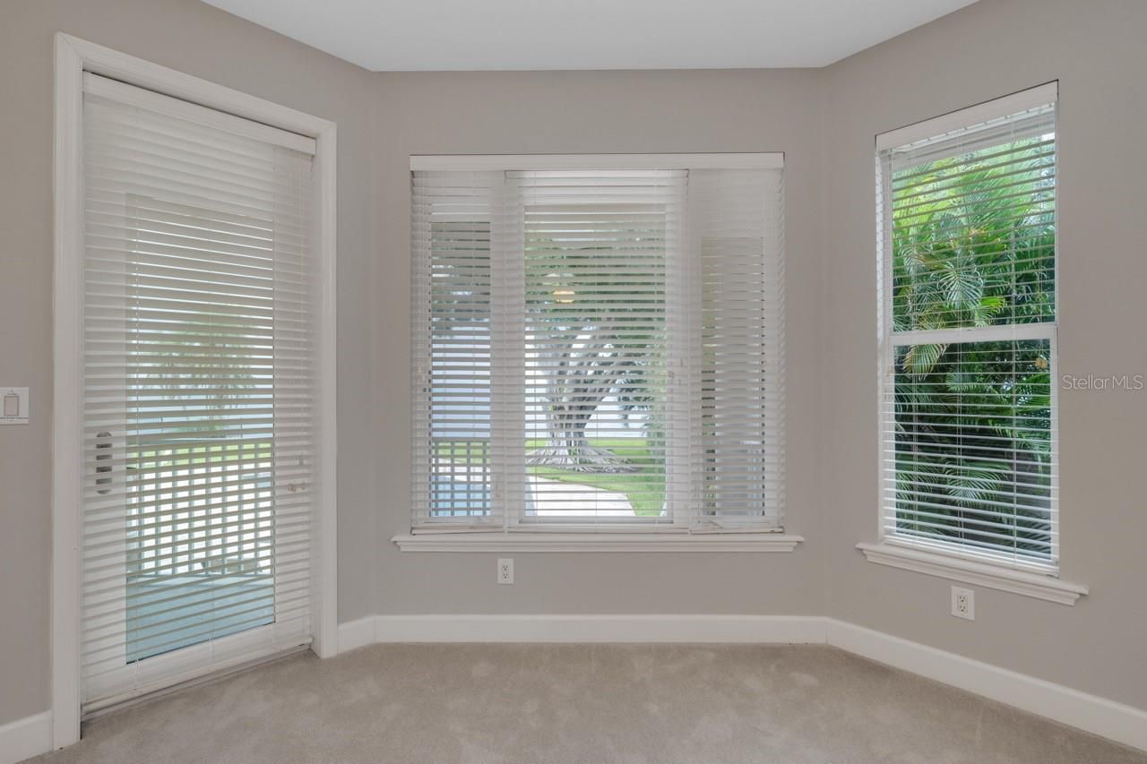 5918 Bahama Shores Drive S, Saint Petersburg, FL 33705 Photo